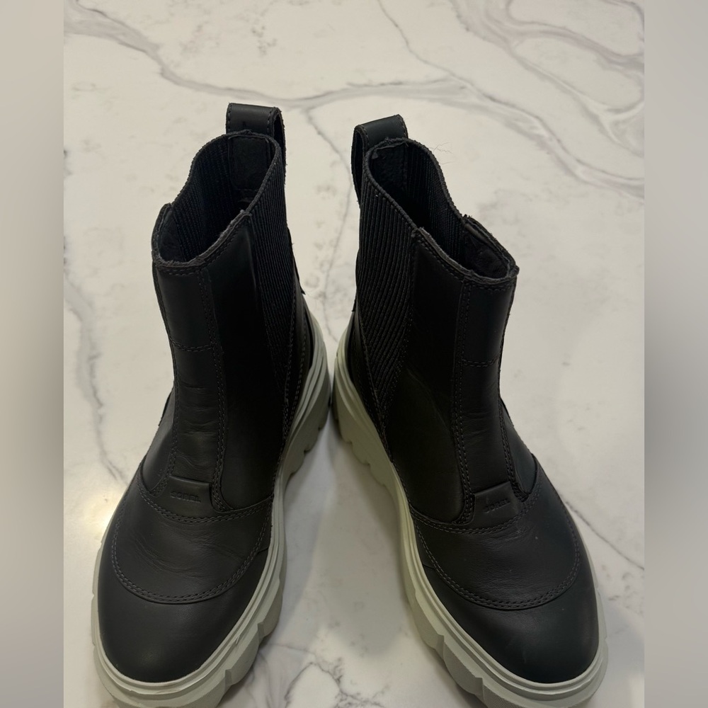 SOREL Ankle Boots with White Soles
